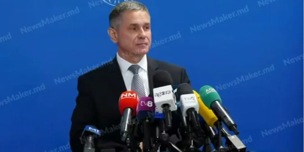 Міністр оборони Молдови зупинив запитання російською на пресконференції