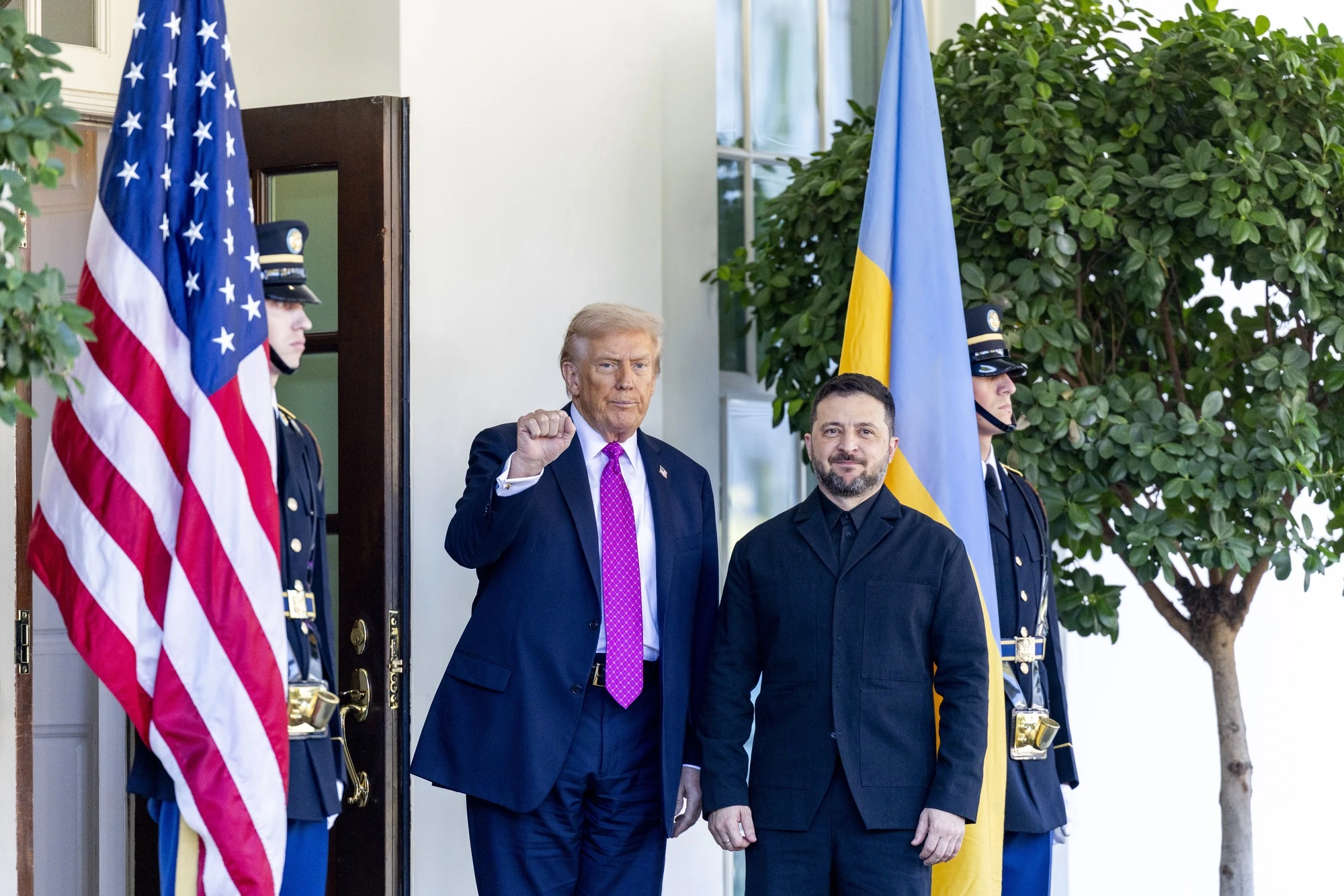 Володимир Зеленський і Дональд Трамп (ілюстративне фото: Shawn Thew / EPA)