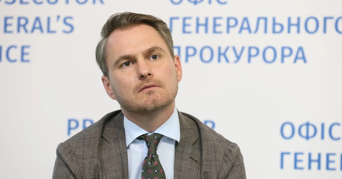 Відсторонення Кравченка указом № 905/2026 і запит Ради на звільнення