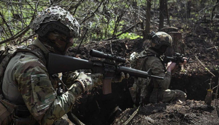Бойові дії на фронті в Україні